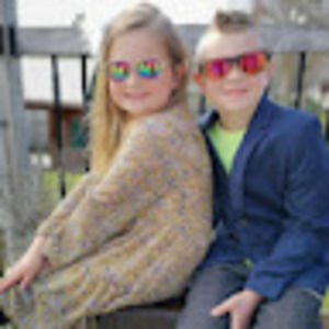 Meet your Posher, Caitlin